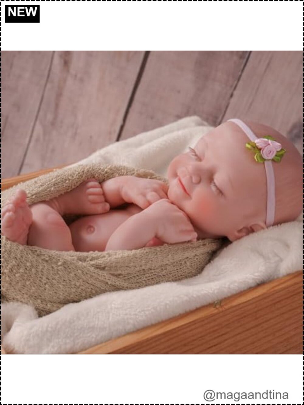 Lifelike 16 Inch Full Silicone Reborn Baby Girl Doll with Accessories, Gift - Picture 4 of 5